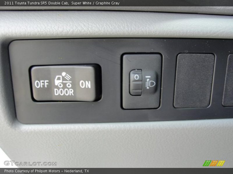 Super White / Graphite Gray 2011 Toyota Tundra SR5 Double Cab