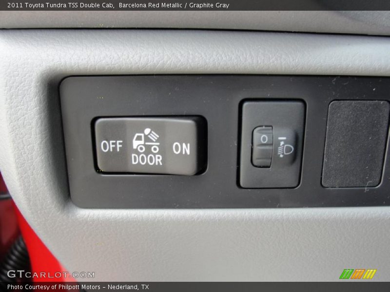 Controls of 2011 Tundra TSS Double Cab