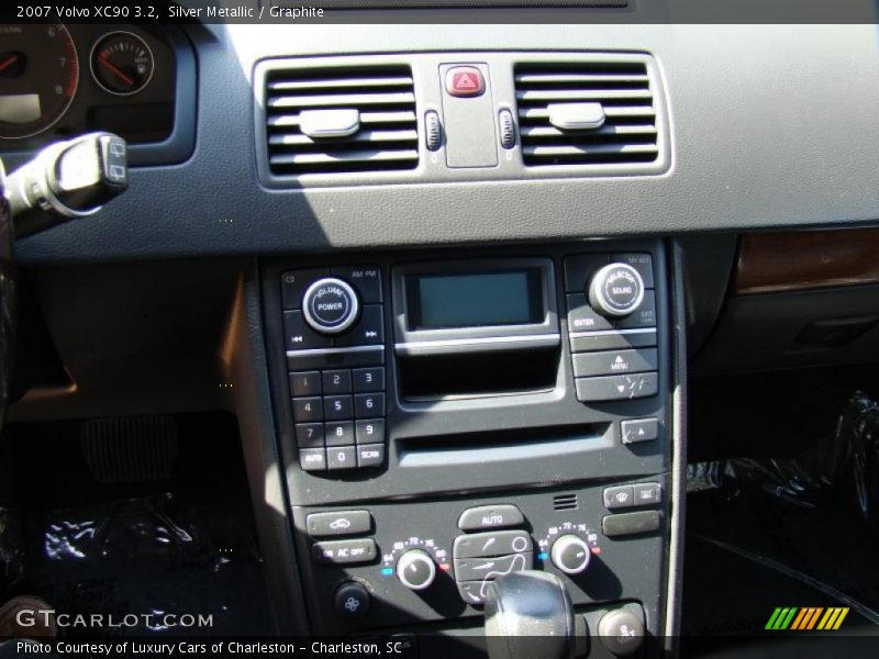 Silver Metallic / Graphite 2007 Volvo XC90 3.2