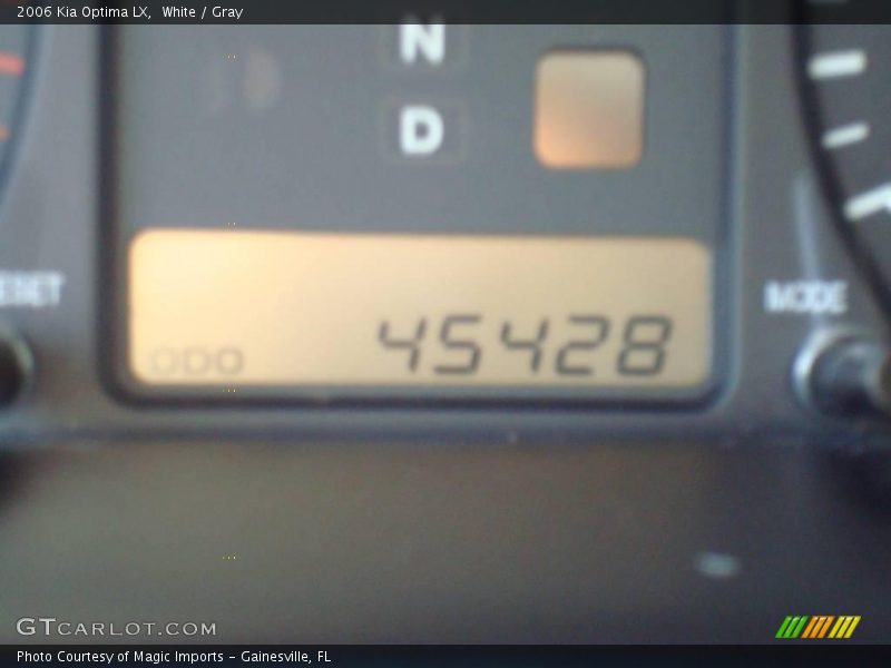 White / Gray 2006 Kia Optima LX
