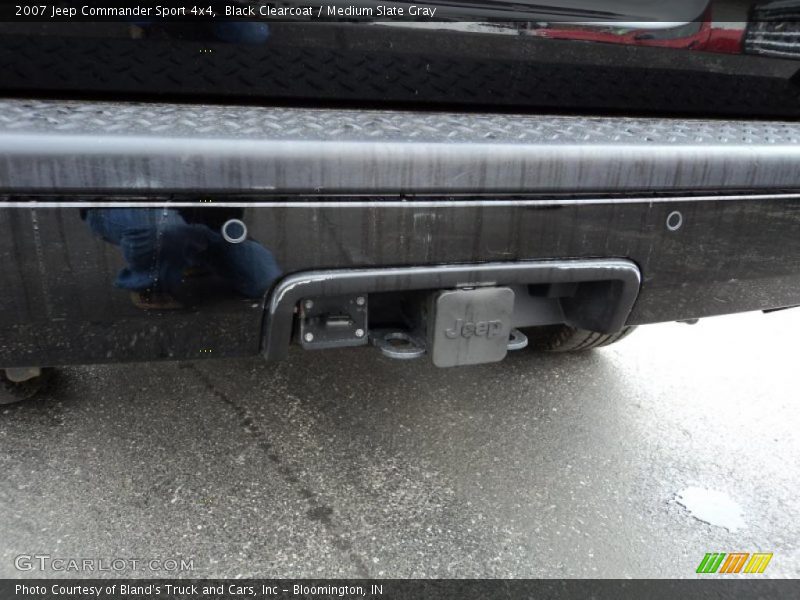 Black Clearcoat / Medium Slate Gray 2007 Jeep Commander Sport 4x4