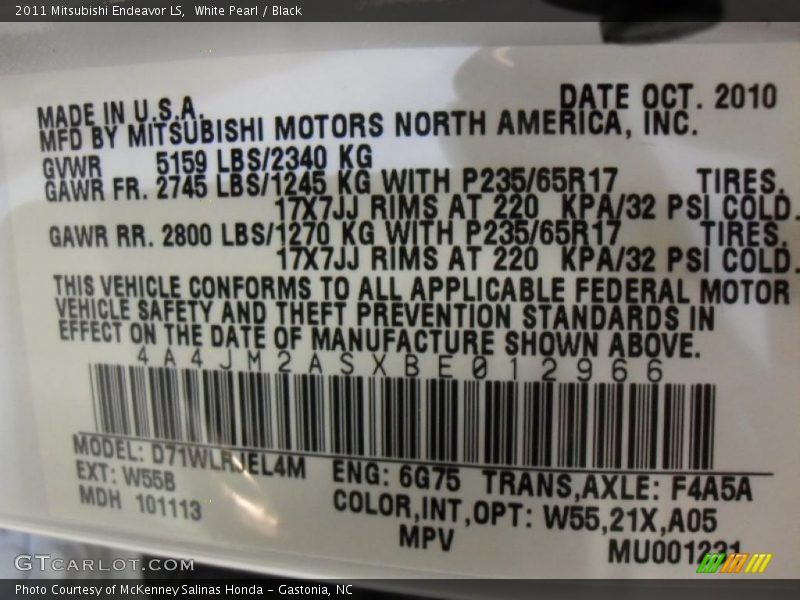 White Pearl / Black 2011 Mitsubishi Endeavor LS