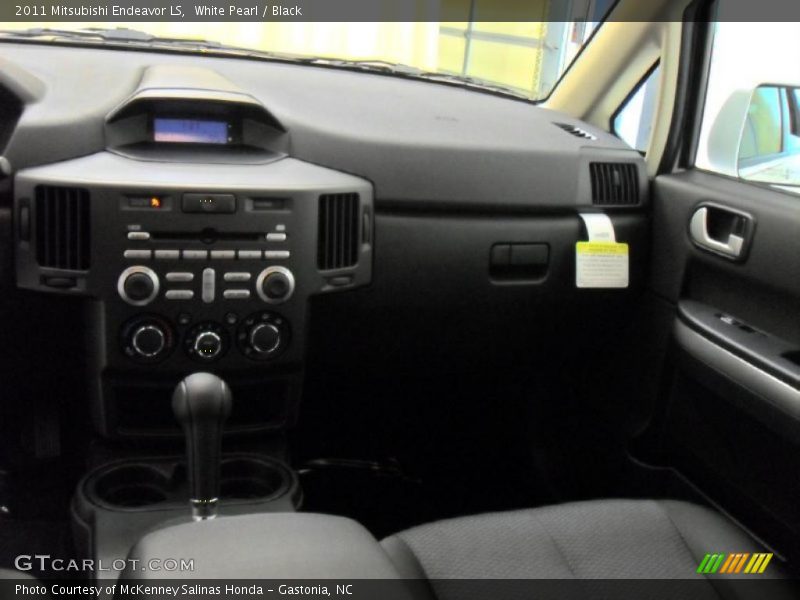 White Pearl / Black 2011 Mitsubishi Endeavor LS