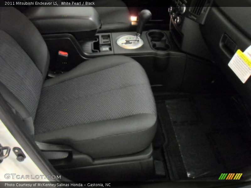 White Pearl / Black 2011 Mitsubishi Endeavor LS