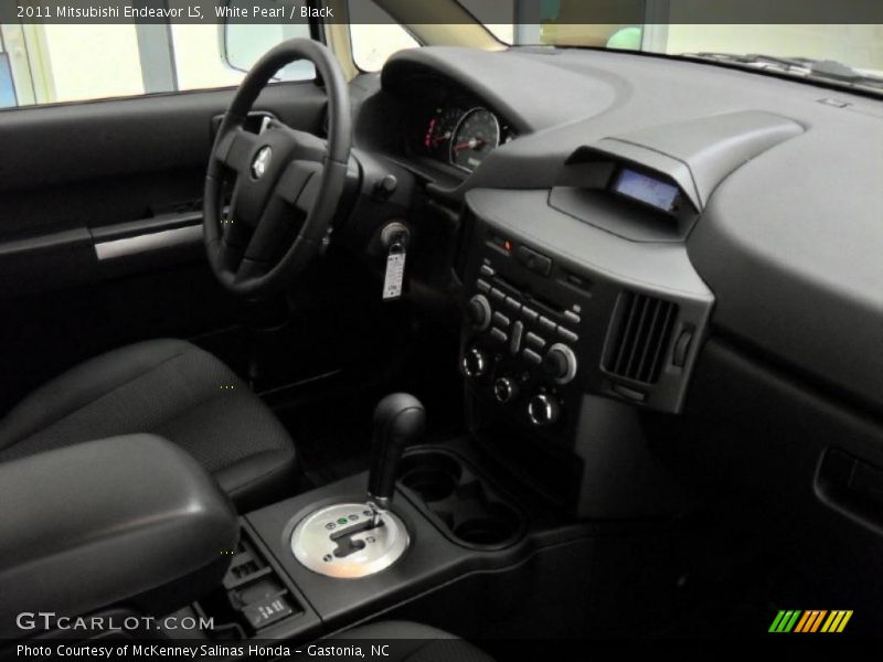 White Pearl / Black 2011 Mitsubishi Endeavor LS