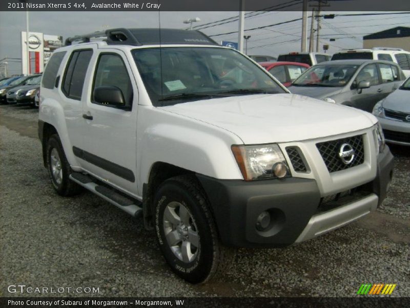 Front 3/4 View of 2011 Xterra S 4x4