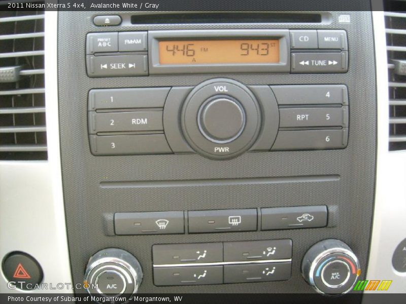 Controls of 2011 Xterra S 4x4