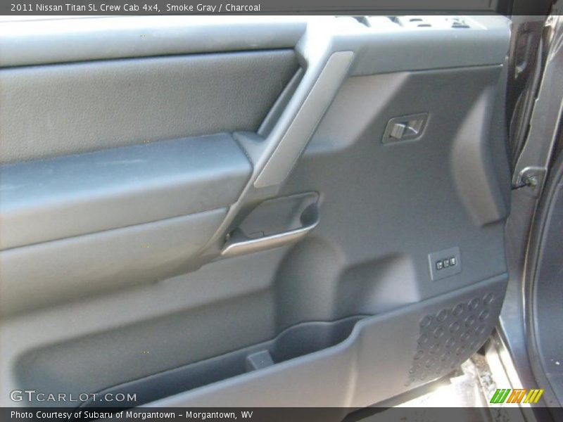Door Panel of 2011 Titan SL Crew Cab 4x4