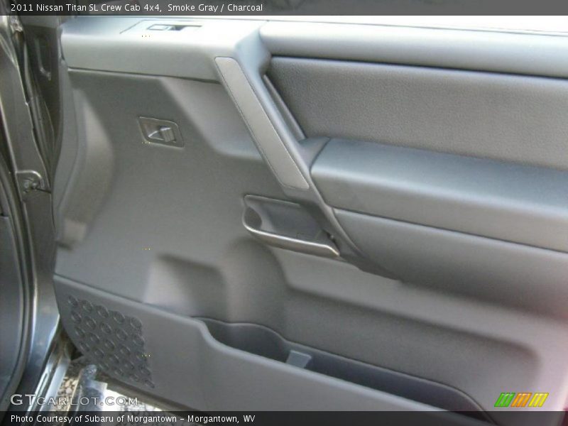 Door Panel of 2011 Titan SL Crew Cab 4x4