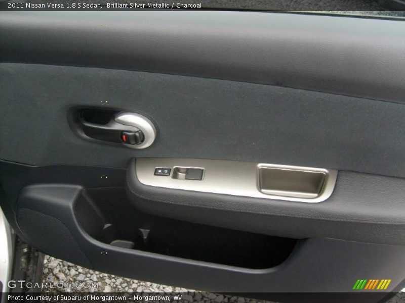 Door Panel of 2011 Versa 1.8 S Sedan