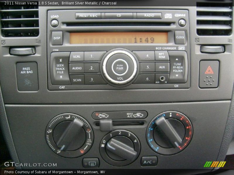 Controls of 2011 Versa 1.8 S Sedan