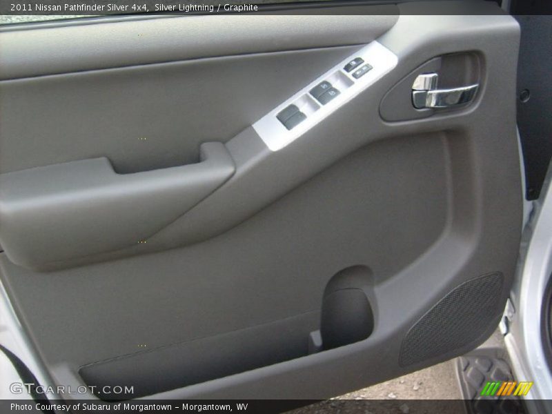 Door Panel of 2011 Pathfinder Silver 4x4