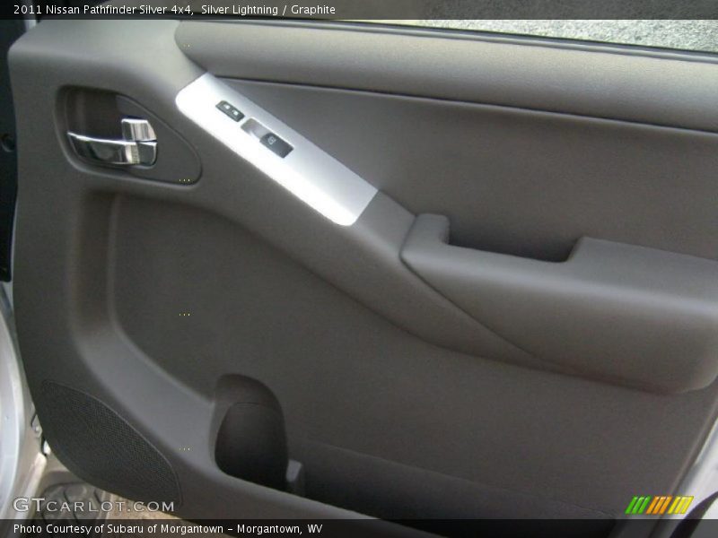 Door Panel of 2011 Pathfinder Silver 4x4