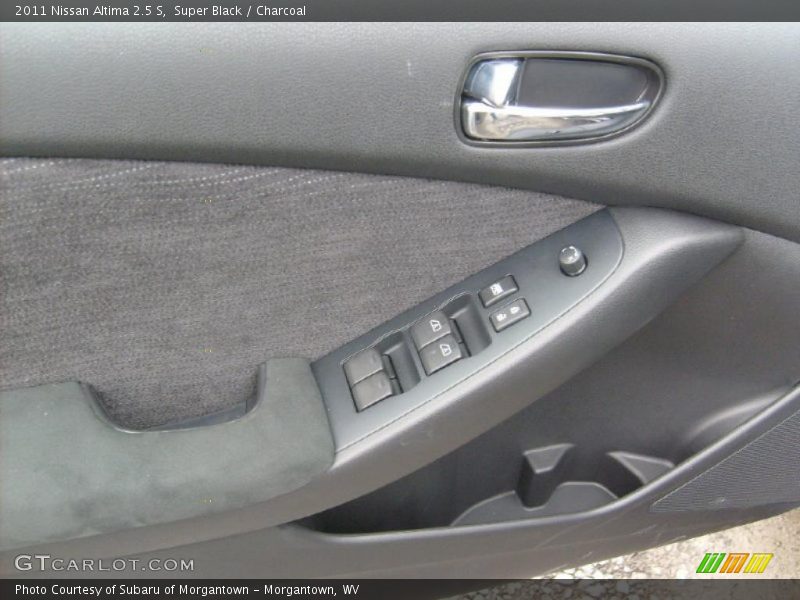 Super Black / Charcoal 2011 Nissan Altima 2.5 S
