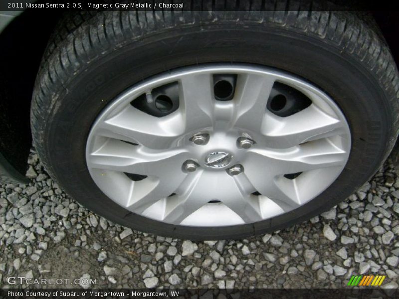 Magnetic Gray Metallic / Charcoal 2011 Nissan Sentra 2.0 S