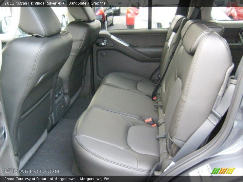  2011 Pathfinder Silver 4x4 Graphite Interior