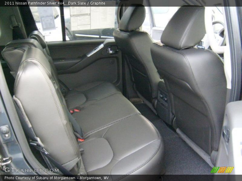  2011 Pathfinder Silver 4x4 Graphite Interior