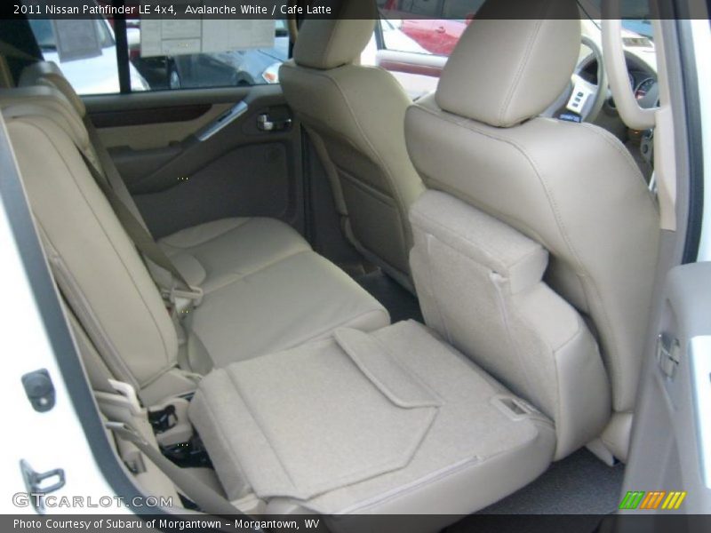  2011 Pathfinder LE 4x4 Cafe Latte Interior