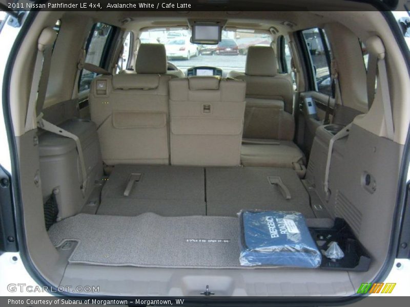  2011 Pathfinder LE 4x4 Trunk