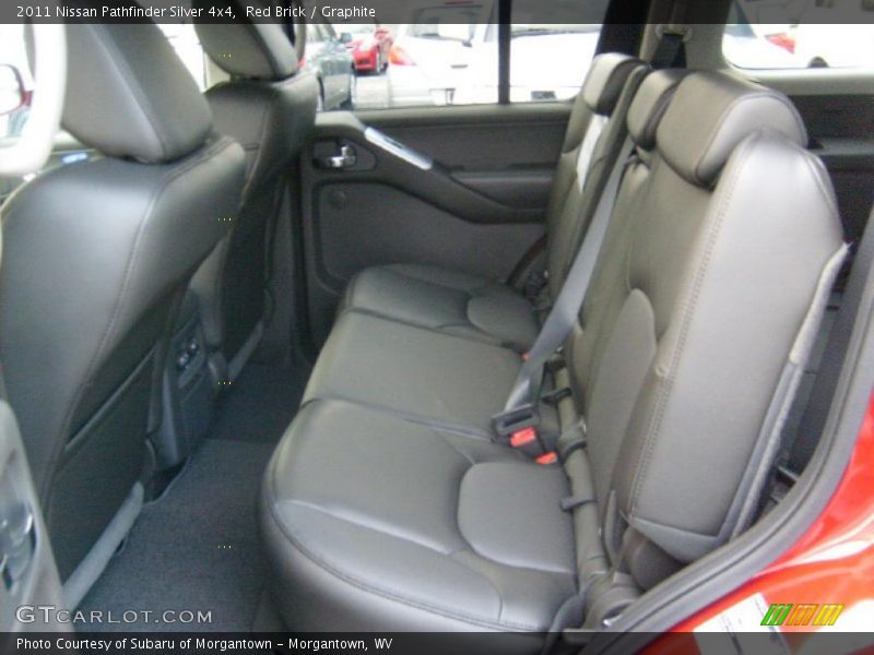  2011 Pathfinder Silver 4x4 Graphite Interior