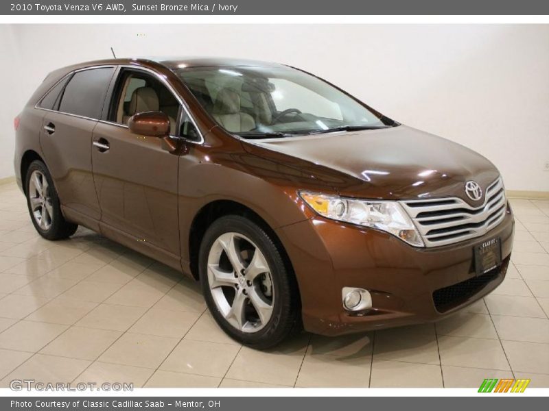 Front 3/4 View of 2010 Venza V6 AWD