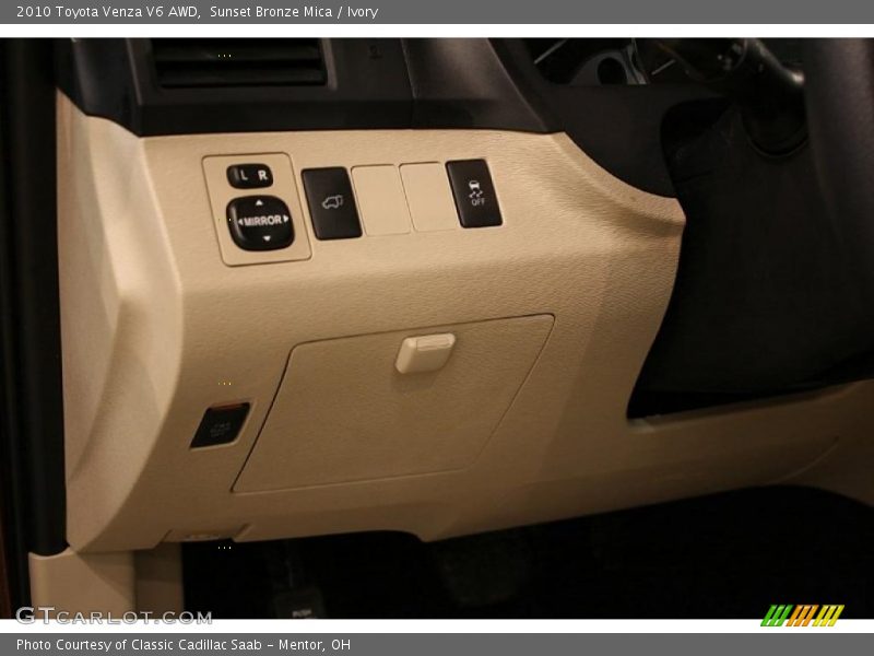 Sunset Bronze Mica / Ivory 2010 Toyota Venza V6 AWD