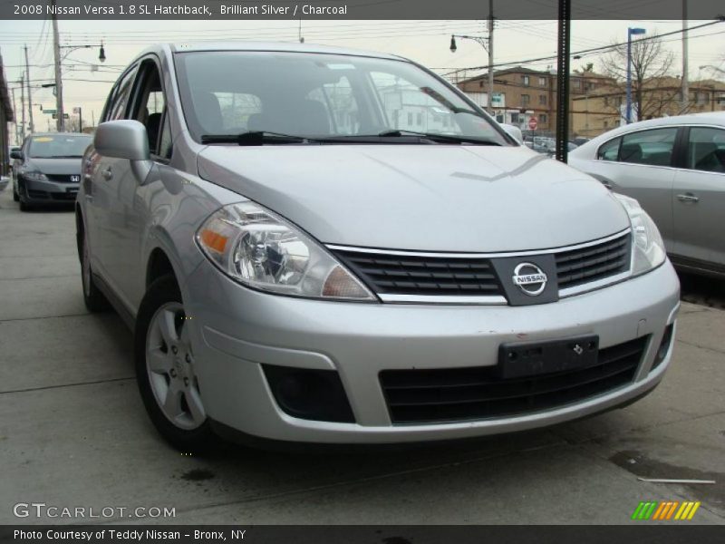 Brilliant Silver / Charcoal 2008 Nissan Versa 1.8 SL Hatchback