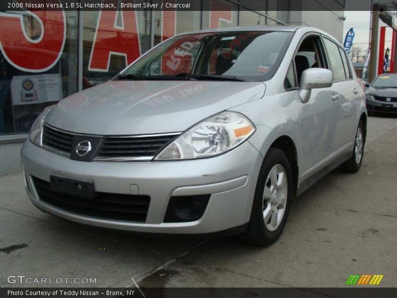 Brilliant Silver / Charcoal 2008 Nissan Versa 1.8 SL Hatchback