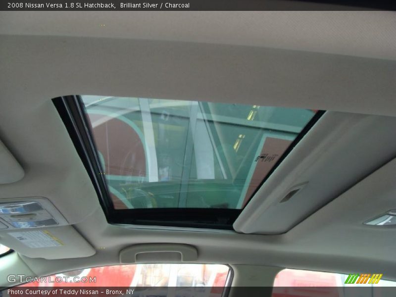 Brilliant Silver / Charcoal 2008 Nissan Versa 1.8 SL Hatchback