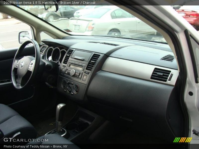 Brilliant Silver / Charcoal 2008 Nissan Versa 1.8 SL Hatchback