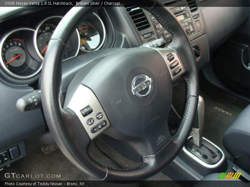 Brilliant Silver / Charcoal 2008 Nissan Versa 1.8 SL Hatchback