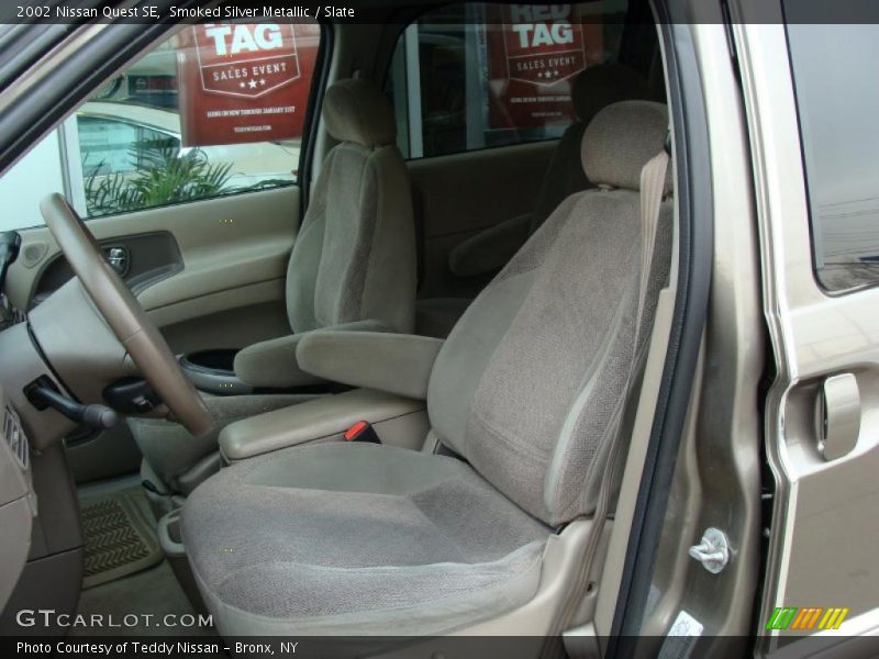 Smoked Silver Metallic / Slate 2002 Nissan Quest SE