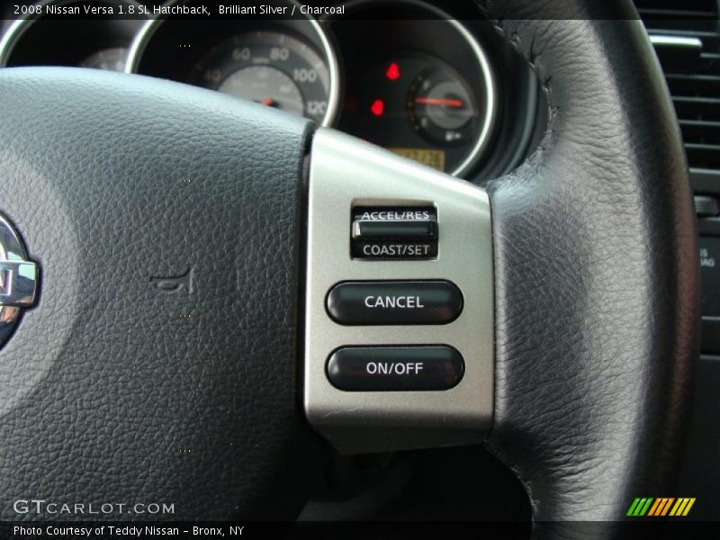 Brilliant Silver / Charcoal 2008 Nissan Versa 1.8 SL Hatchback