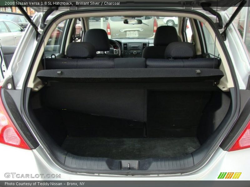 Brilliant Silver / Charcoal 2008 Nissan Versa 1.8 SL Hatchback