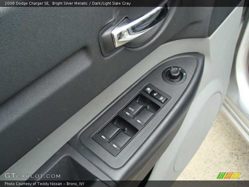 Bright Silver Metallic / Dark/Light Slate Gray 2008 Dodge Charger SE