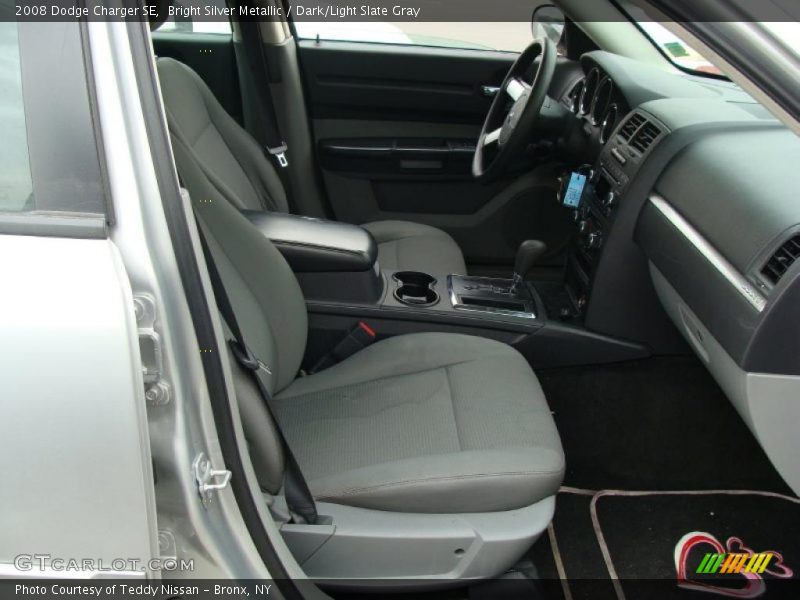 Bright Silver Metallic / Dark/Light Slate Gray 2008 Dodge Charger SE