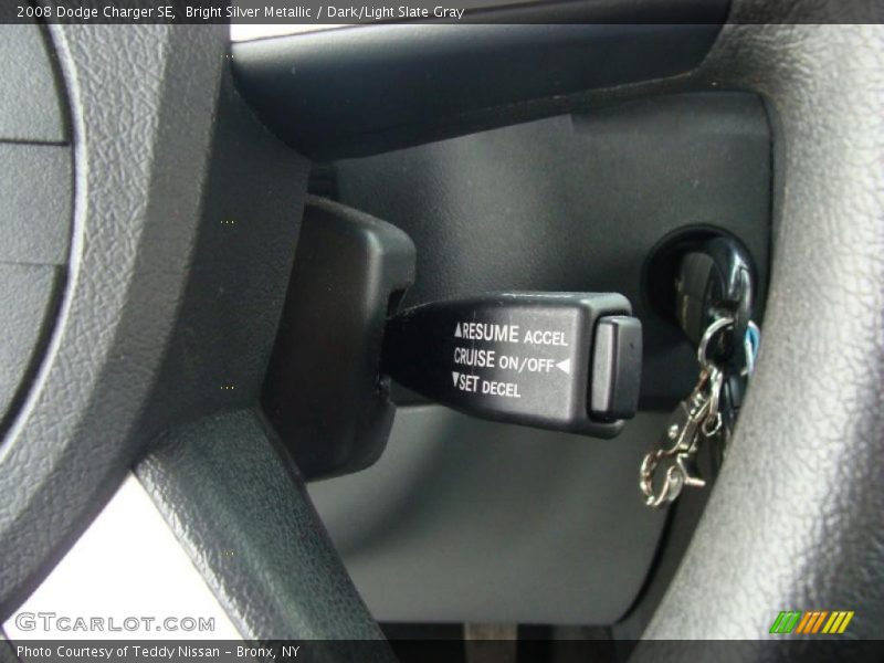 Bright Silver Metallic / Dark/Light Slate Gray 2008 Dodge Charger SE