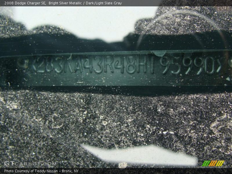 Bright Silver Metallic / Dark/Light Slate Gray 2008 Dodge Charger SE