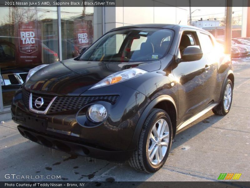 Sapphire Black / Black/Silver Trim 2011 Nissan Juke S AWD