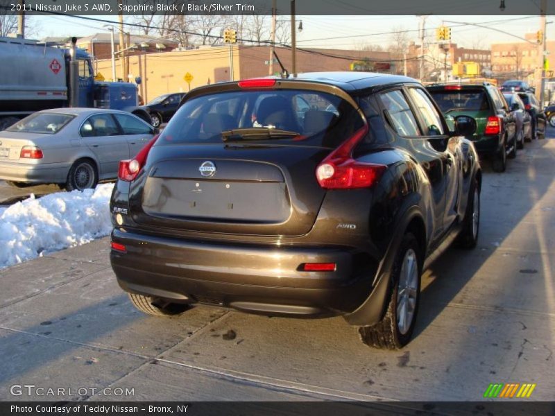 Sapphire Black / Black/Silver Trim 2011 Nissan Juke S AWD