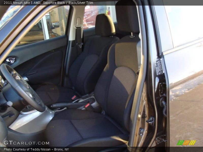 Sapphire Black / Black/Silver Trim 2011 Nissan Juke S AWD