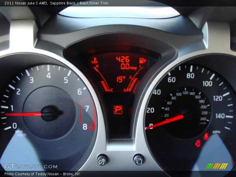 Sapphire Black / Black/Silver Trim 2011 Nissan Juke S AWD