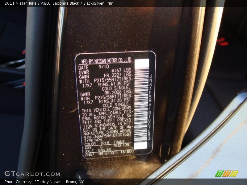 Sapphire Black / Black/Silver Trim 2011 Nissan Juke S AWD