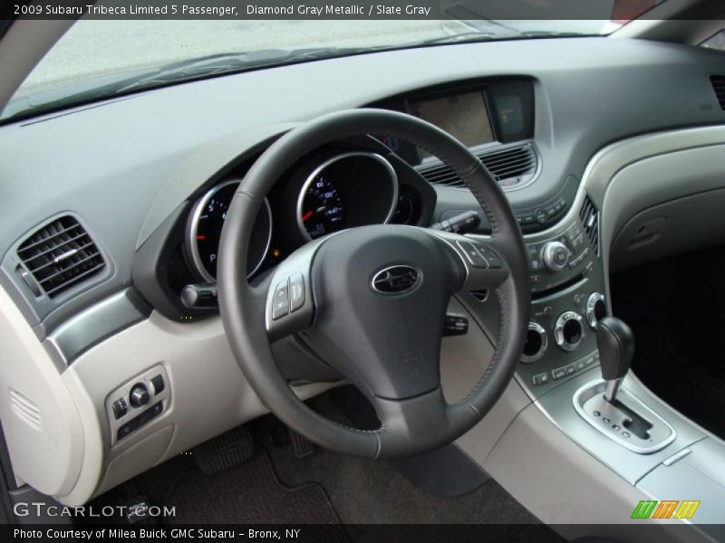 Dashboard of 2009 Tribeca Limited 5 Passenger