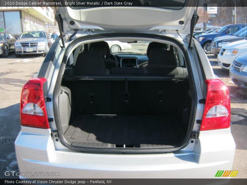 Bright Silver Metallic / Dark Slate Gray 2010 Dodge Caliber Mainstreet