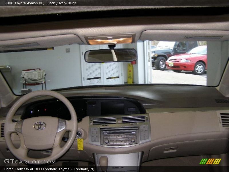 Black / Ivory Beige 2008 Toyota Avalon XL