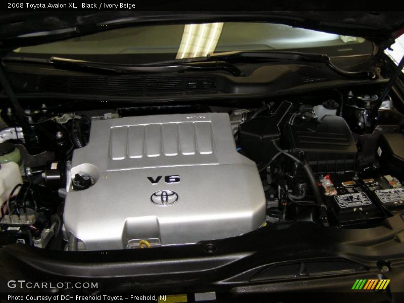 Black / Ivory Beige 2008 Toyota Avalon XL