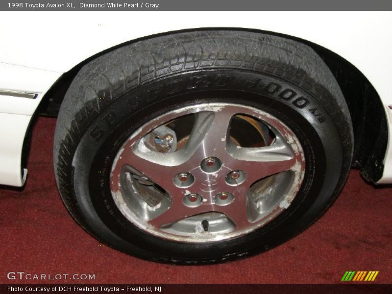 Diamond White Pearl / Gray 1998 Toyota Avalon XL