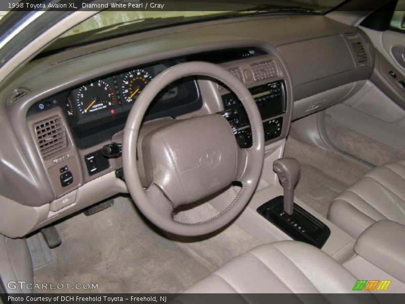 Diamond White Pearl / Gray 1998 Toyota Avalon XL