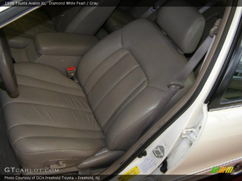 Diamond White Pearl / Gray 1998 Toyota Avalon XL